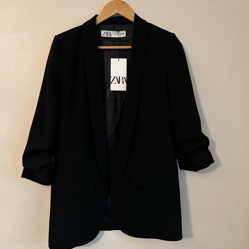 BLACK BLAZER ZARA